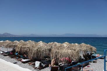 هتل Mantas Seaside Boutique