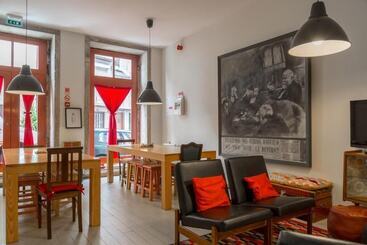 هتل The Poets Inn