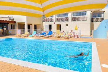 هتل Villa Welwitshia