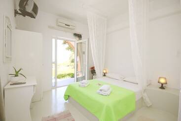 Nectarios Villa   Studios & Suites Adults Only