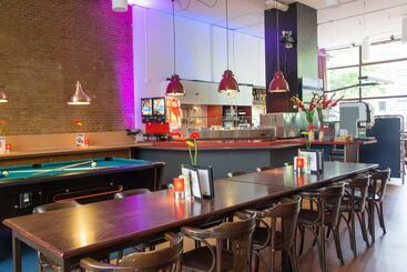Stayokay Amsterdam Stadsdoelen   Hostel