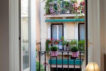 Thc Latina Hostel