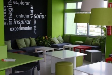 مسافرخانه Safestay Calpe Seafront