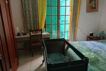 پانسیون Petit St George 100mt Du Lac