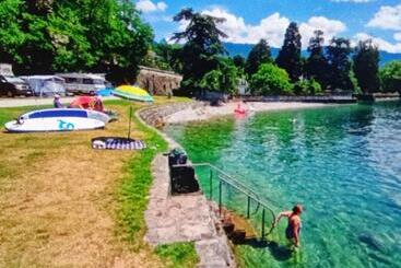پانسیون Petit St George 100mt Du Lac