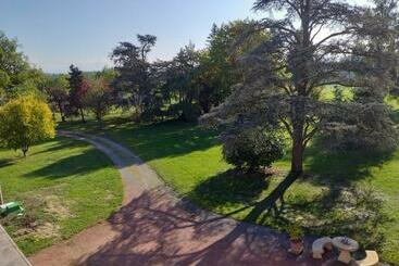 تختخواب و صبحانه Domaine Berenguer