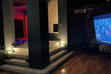 هتل La Suite Grenoble Spa Jacuzzi Et Sauna Privatif