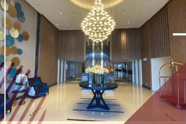 2 Br Corner Executive Suite At Lafayette Park Square Megaworld Blvd Unit 5h