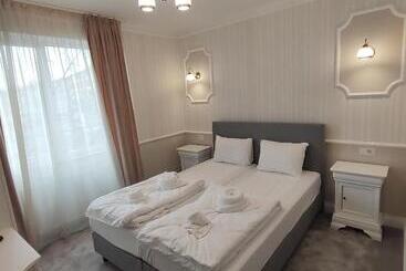 هتل Fanea Residence