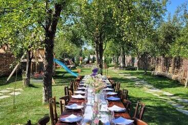 Joyard   Pensiune & Parc