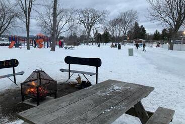 هتل آپارتمان Magog Waterfront Studio 106