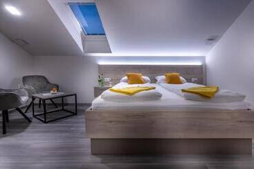 پانسیون Rooms S Center