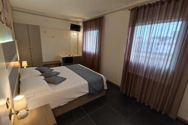 پانسیون Therra Lodge