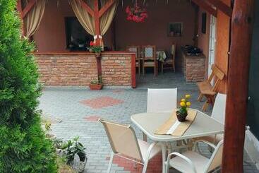 پانسیون Casa Emy