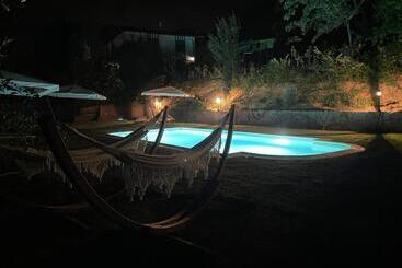 تختخواب و صبحانه Casale I Tigli