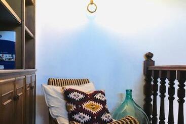 تختخواب و صبحانه Casale I Tigli