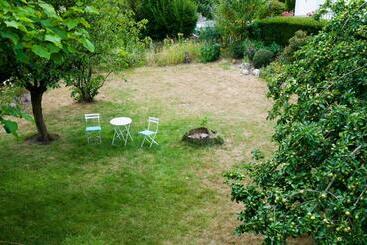 تختخواب و صبحانه Wellintown Guest House