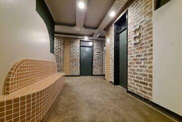 ホテル Maboneng City Building Free Wifi And Swimming Pool