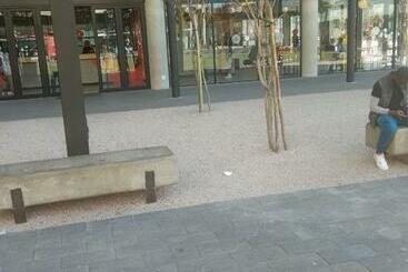 ホテル Maboneng City Building Free Wifi And Swimming Pool