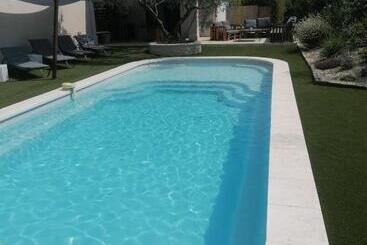 פנסיון L Atelier De Guytou Et Spa