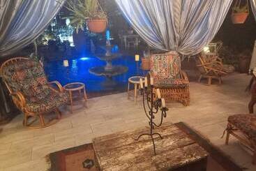 پانسیون Michaelangelo Guest House