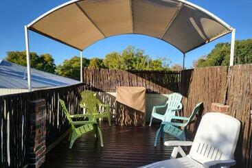 پانسیون Nikita S Self Catering Haven 2