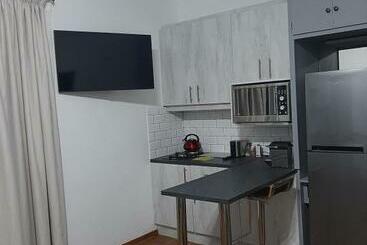 پانسیون Nikita S Self Catering Haven 2