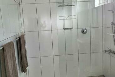 پانسیون Nikita S Self Catering Haven 2