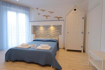 پانسیون Porto D Amare   Rooms