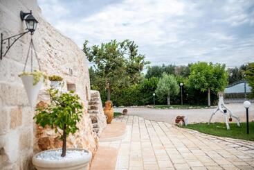 تختخواب و صبحانه Hasamami Eco Trullo, Ostuni Luxury Suite