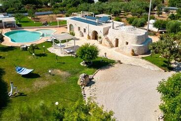 تختخواب و صبحانه Hasamami Eco Trullo, Ostuni Luxury Suite