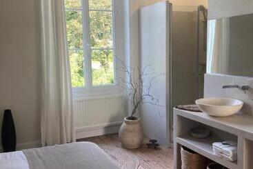 تختخواب و صبحانه La Boutique Mj Décoration Vous Propose De Découvrir Ses Deux Chambres D Hôtes