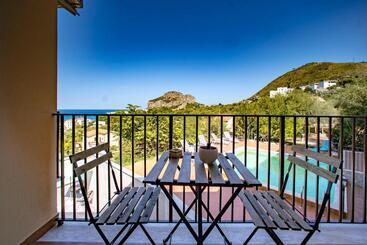 Pater Meus Suites