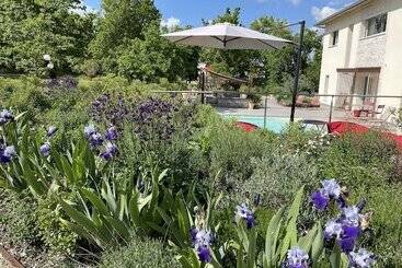پانسیون Maison D Hôtes De Charme Le Clos De La Fontaine Piscine & Spa