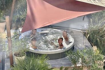 پانسیون Maison D Hôtes De Charme Le Clos De La Fontaine Piscine & Spa