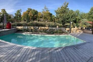 پانسیون Maison D Hôtes De Charme Le Clos De La Fontaine Piscine & Spa