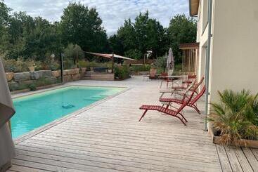 پانسیون Maison D Hôtes De Charme Le Clos De La Fontaine Piscine & Spa