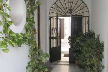 هاستل Hostal Baobab