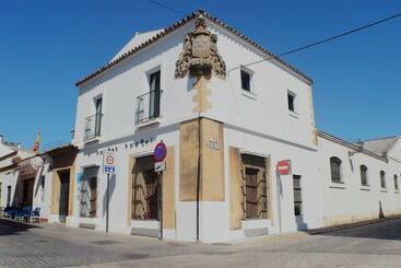 هاستل Hostal Baobab
