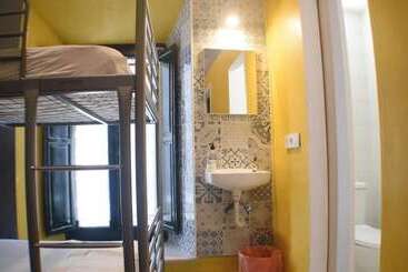 هاستل Hostal Baobab