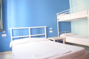 هاستل Hostal Baobab