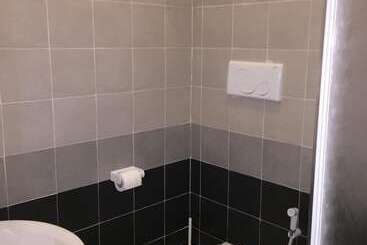 تختخواب و صبحانه Central Station Inn Hostel