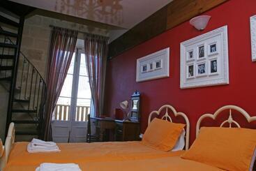 تختخواب و صبحانه Luciano Valletta Boutique