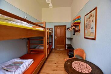 Herberge Orange