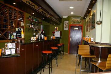 Hostal El Olivo