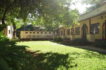 مسافرخانه Shoestrings Backpackers Lodge Vic Falls