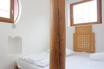 Hostel Celica