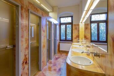 Hostel Mondpalast