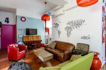 Hostel Of The Sun