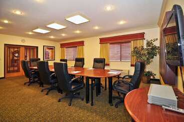 هتل Best Western Plus Eagleridge Inn & Suites